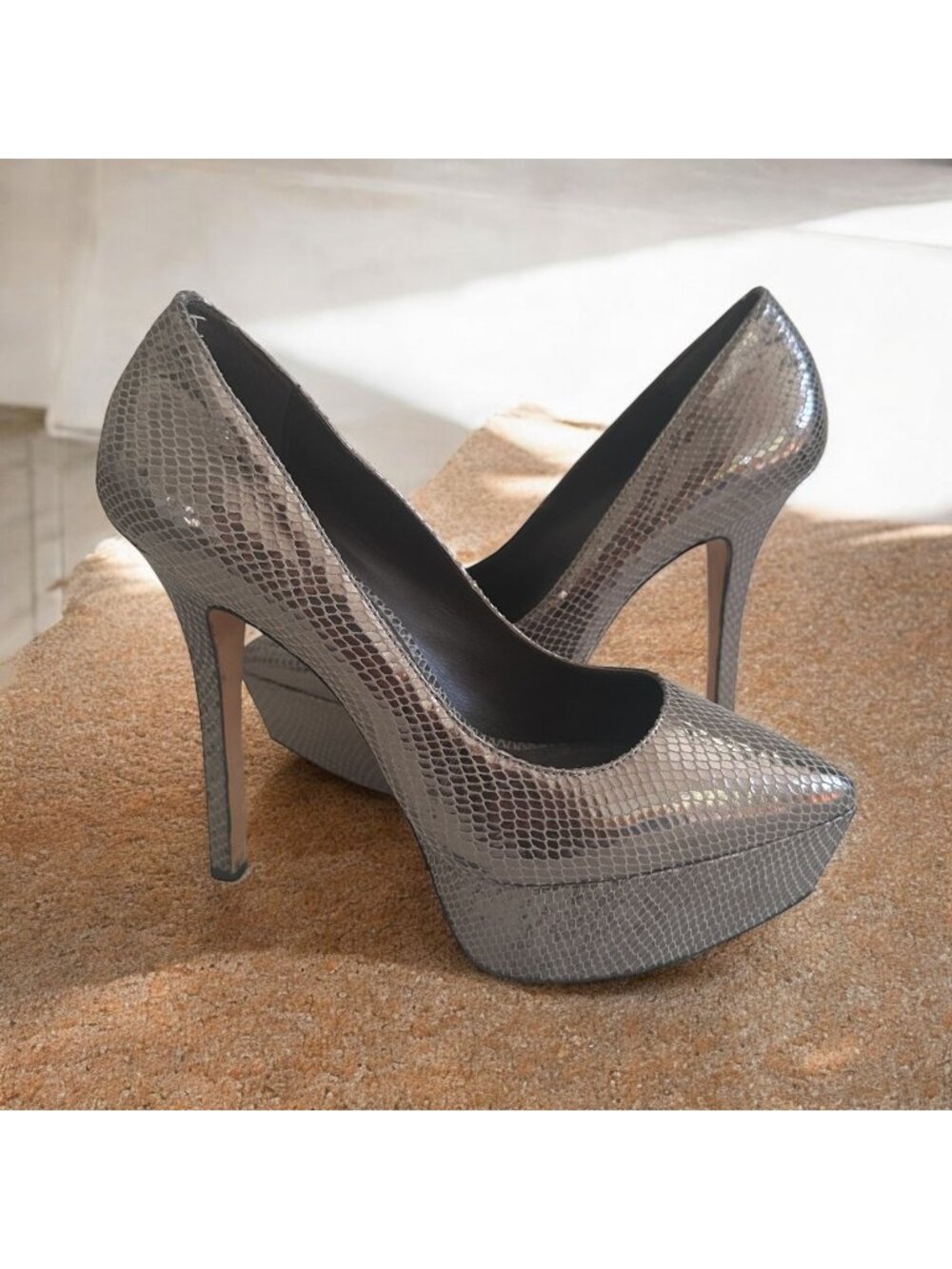 ALICE & OLIVIA Silver Leather Platform Heels Size 10 / 40